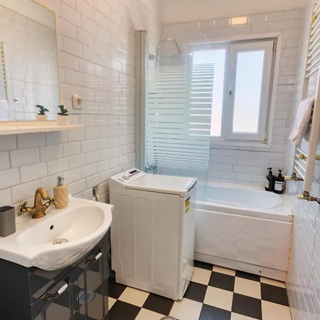 Apartamento Sky View Apartment - Balcony Over Universitate *